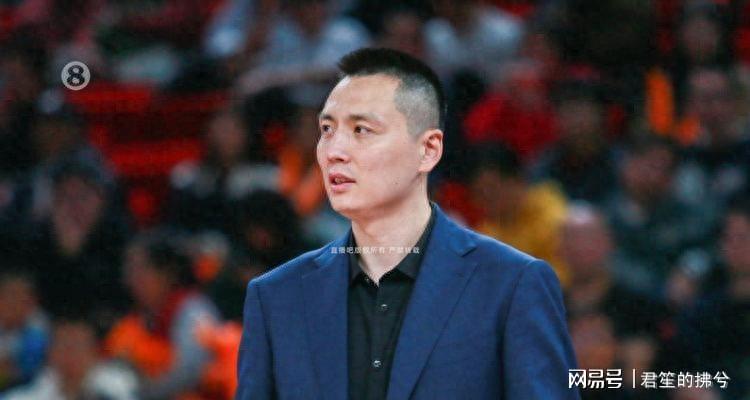 开云体育-上海男篮主帅比杨鸣帅,41岁婚姻状况引猜测